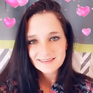 Meet your Posher, Erika lee